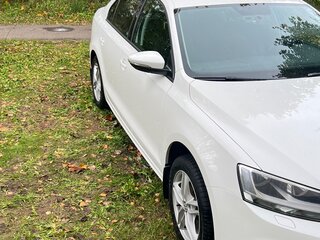 2015 Volkswagen Jetta VI Рестайлинг, белый, 1200000 рублей, вид 1