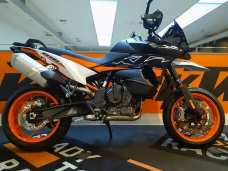 2024 KTM 890 SMT, чёрный, 1199000 рублей, вид 2