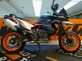 2024 KTM 890 SMT, чёрный, 1199000 рублей - вид 1