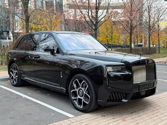 2026 Rolls-Royce Cullinan Black Badge I Рестайлинг (Series II), чёрный, 59850000 рублей - вид 6