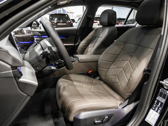 2025 BMW 5 серии Long 530Li xDrive VIII (G60/G61/G68), чёрный, 8400000 рублей - вид 10