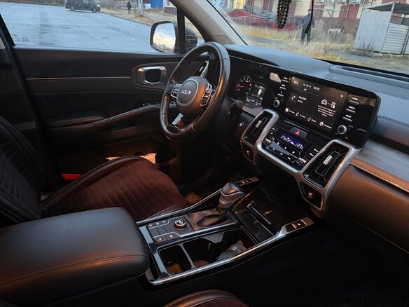 2023 Kia Sorento IV, чёрный, 3950000 рублей - вид 3