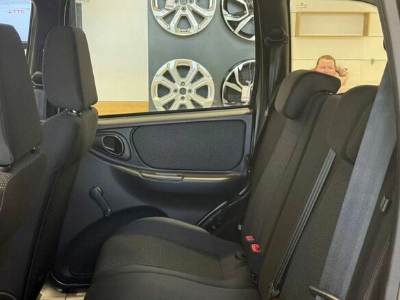 2026 Lada (ВАЗ) Niva Travel I Рестайлинг, коричневый, 1548000 рублей - вид 3