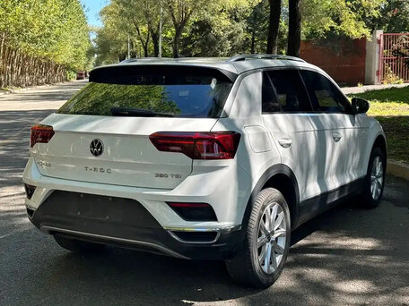 2022 Volkswagen T-Roc I (China Market), белый, 1550000 рублей, вид 4