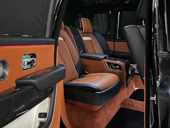 2024 Rolls-Royce Cullinan Black Badge I Рестайлинг (Series II), чёрный, 52700000 рублей - вид 24