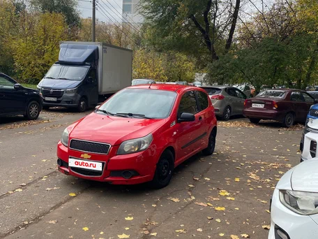 2010 Chevrolet Aveo I Рестайлинг, красный, 310000 рублей, вид 4