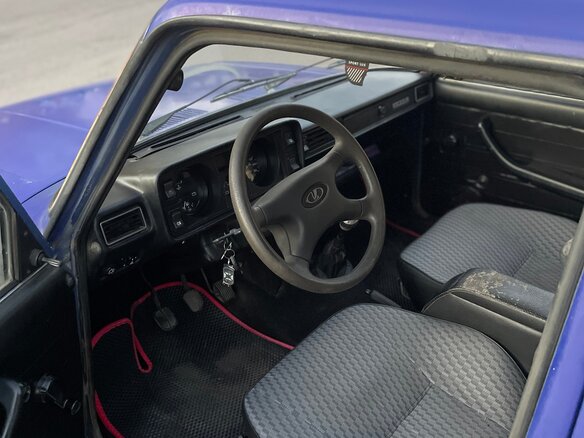 2006 Lada (ВАЗ) 2105, синий, 99999 рублей - вид 2