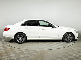 2012 Mercedes-Benz E-Класс 200 7G-Tronic IV (W212, S212, C207), белый, 1389900 рублей, вид 4