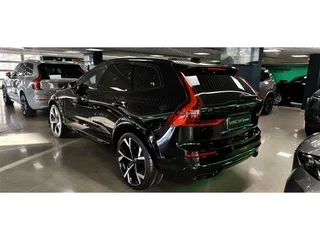 2025 Volvo XC60 II Рестайлинг 2, чёрный, 8300000 рублей, вид 5