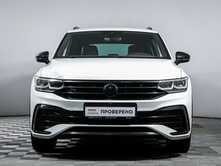 2021 Volkswagen Tiguan II Рестайлинг, белый, 4369000 рублей, вид 2