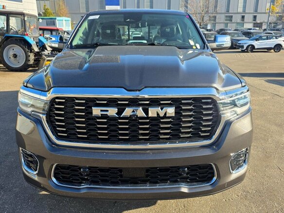 2026 Ram 1500 Crew Cab V Рестайлинг, серый, 10600000 рублей - вид 1