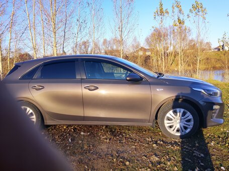 2020 Kia Ceed III, серый, 1500000 рублей, вид 3
