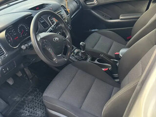 2018 Kia Cerato III Рестайлинг (Classic), белый, 1300000 рублей, вид 3