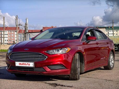 2017 Ford Fusion (North America) II Рестайлинг, красный, 1250000 рублей, вид 3