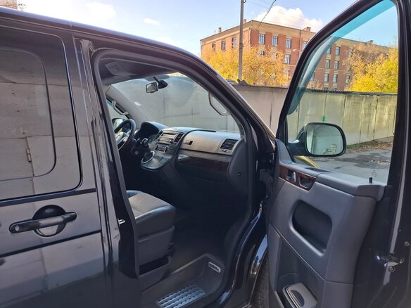 2014 Volkswagen Multivan T5 Рестайлинг, чёрный, 2350000 рублей - вид 11