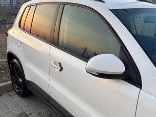 2011 Volkswagen Tiguan I Рестайлинг, белый, 980000 рублей, вид 4