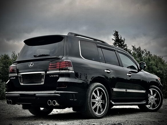 2015 Lexus LX 570 III Рестайлинг, чёрный, 5600000 рублей - вид 6