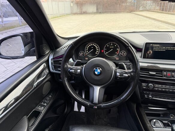 2014 BMW X5 40d III (F15), белый, 3800000 рублей - вид 28