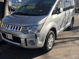 2007 Mitsubishi Delica D:5 I, серебристый, 1350000 рублей, вид 3