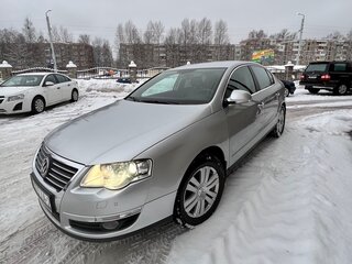 2009 Volkswagen Passat B6, серый, 717641 рублей, вид 3