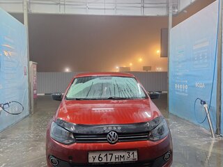 2011 Volkswagen Polo V, красный, 720000 рублей, вид 3