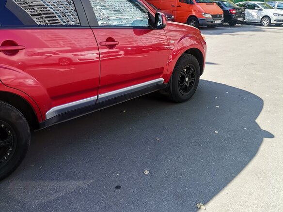 2008 Mitsubishi Outlander II, красный, 950000 рублей - вид 2