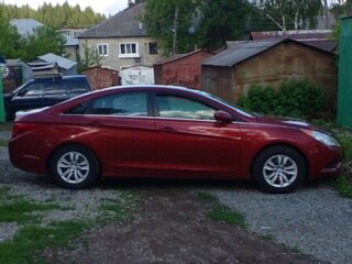 2011 Hyundai Sonata VI (YF), красный, 1150000 рублей, вид 2