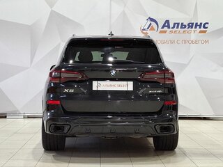 2021 BMW X5 40i IV (G05/G18), чёрный, 7350000 рублей, вид 4