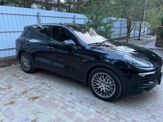 2017 Porsche Cayenne S Diesel II Рестайлинг (958), чёрный, 5100000 рублей, вид 3