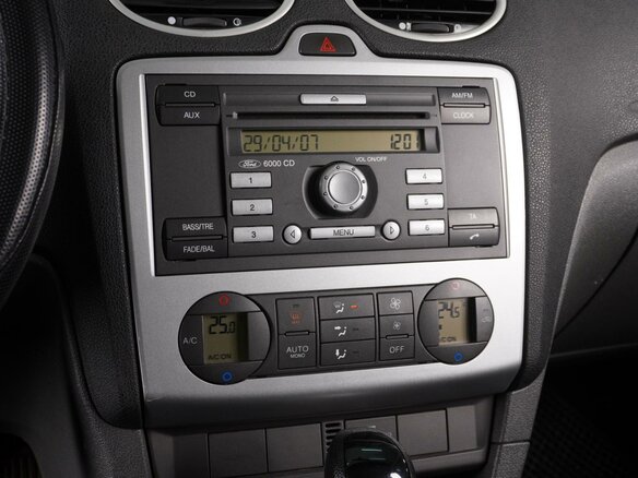 2007 Ford Focus II, серебристый - вид 11