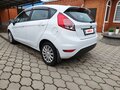 2015 Ford Fiesta Mk6 Рестайлинг, белый, 898000 рублей - вид 3