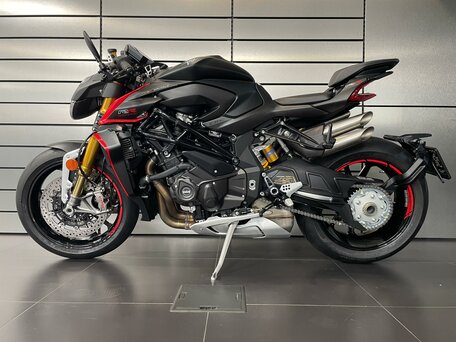 2023 MV Agusta Brutale 1000, чёрный, 3190000 рублей, вид 2