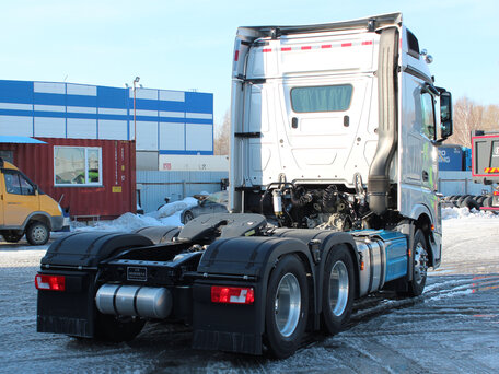 2023 Mercedes-Benz Actros, серебристый, 16600000 рублей, вид 2