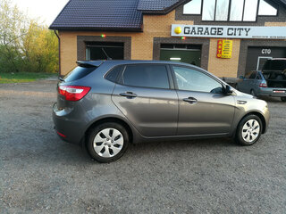 2013 Kia Rio III, серый, 800000 рублей, вид 5