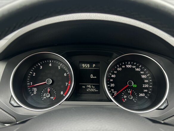 2015 Volkswagen Jetta VI Рестайлинг, серебристый, 1080000 рублей - вид 17