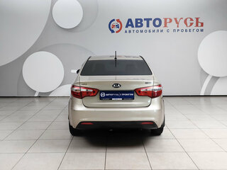 2015 Kia Rio 6-speed III, бежевый, 720000 рублей, вид 4