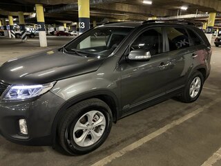 2017 Kia Sorento II Рестайлинг, серый, 2165000 рублей, вид 3