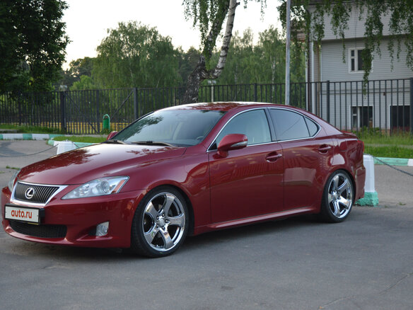 2008 Lexus IS 250 II, пурпурный