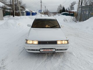 1989 Toyota Cresta III (X80), белый, 399999 рублей, вид 3