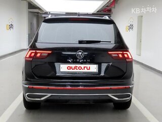 2021 Volkswagen Tiguan II Рестайлинг, чёрный, 2460020 рублей, вид 3
