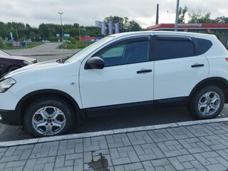 2013 Nissan Qashqai I Рестайлинг, белый, 1400000 рублей, вид 5