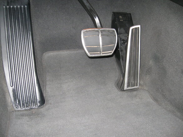 2007 BMW 1 серии 118i I (E81/E82/E87/E88) Рестайлинг, серебристый - вид 19