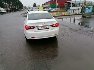 2010 Hyundai Sonata VI (YF), белый, 790000 рублей, вид 3