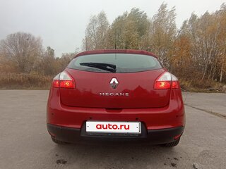 2012 Renault Megane III Рестайлинг, пурпурный, 970000 рублей, вид 4