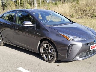 2022 Toyota Prius IV Рестайлинг (XW50), серый, 2100000 рублей, вид 2