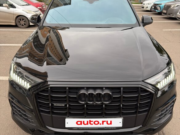 2020 Audi Q7 45 TDI II (4M) Рестайлинг, чёрный, 6490000 рублей - вид 3
