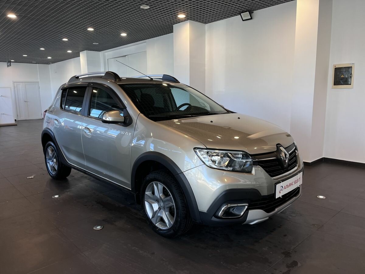 Открыть фотографии: Renault Sandero II Рестайлинг