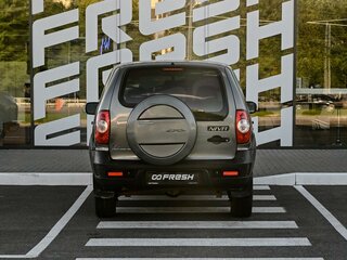 2011 Chevrolet Niva I Рестайлинг, серый, 489000 рублей, вид 4