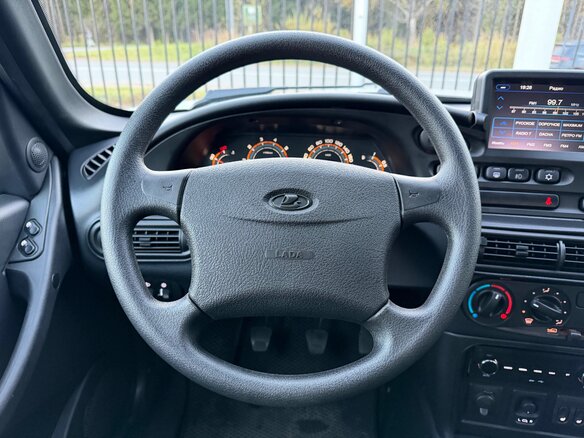 2022 Lada (ВАЗ) Niva Travel I, белый, 1159000 рублей - вид 11