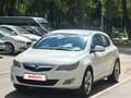 2011 Opel Astra J, белый, 650000 рублей